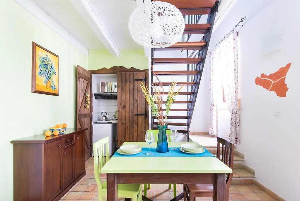 La Gorgone Ortigia Apartments Syracuse 0*,