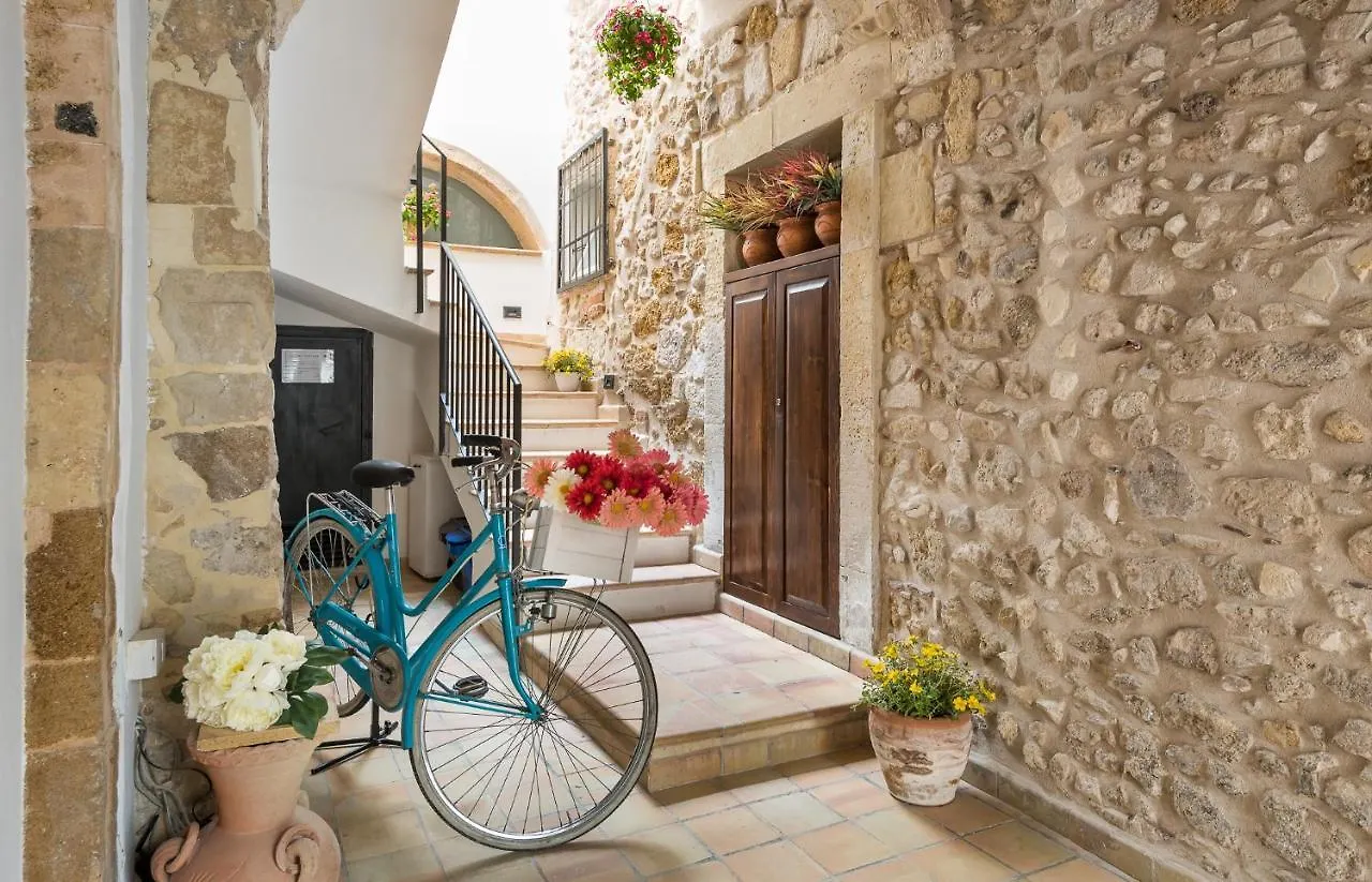 La Gorgone Ortigia Apartments Syracuse Italy
